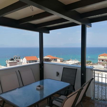 Crystal Blue Apartments Nea Kallikrateia 外观 照片