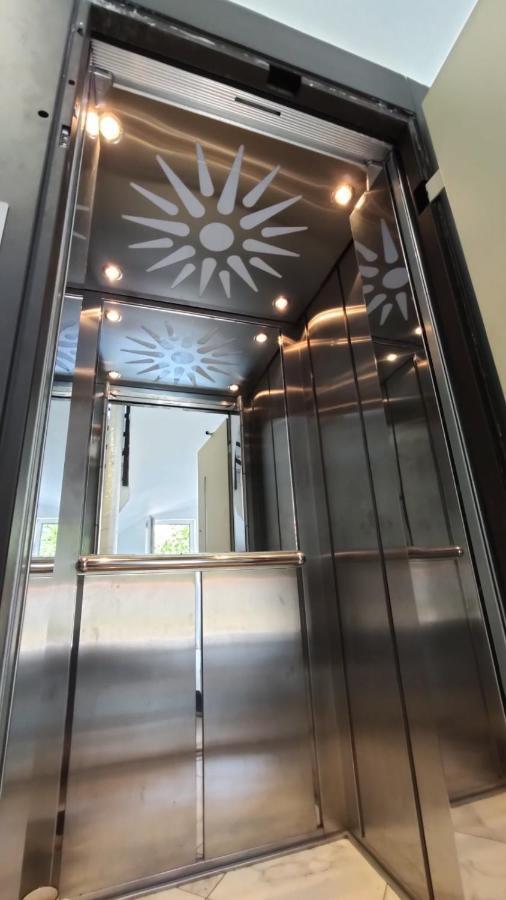 Crystal Blue Apartments Nea Kallikrateia 外观 照片