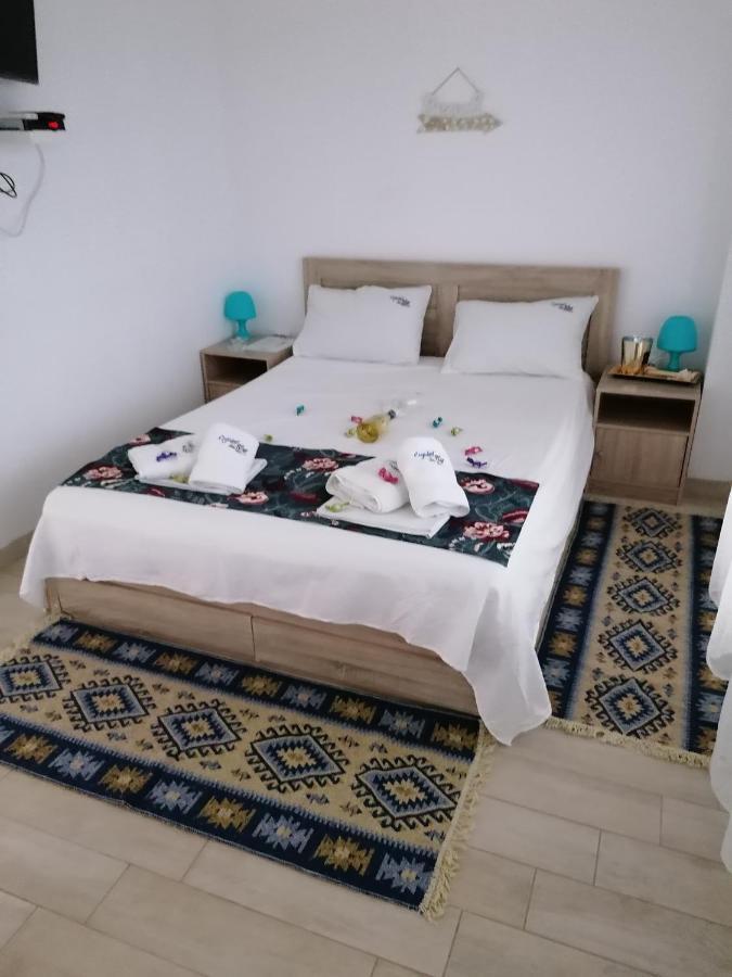 Crystal Blue Apartments Nea Kallikrateia 外观 照片